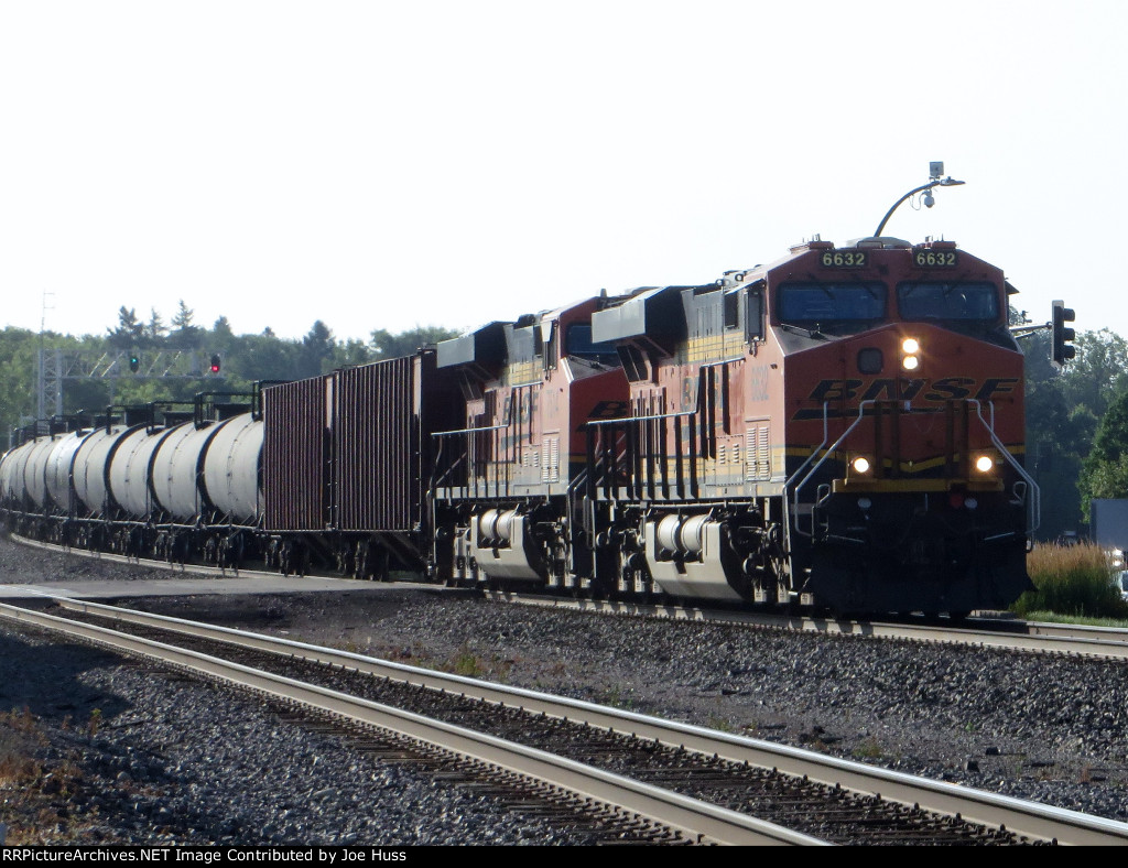 BNSF 6632 West